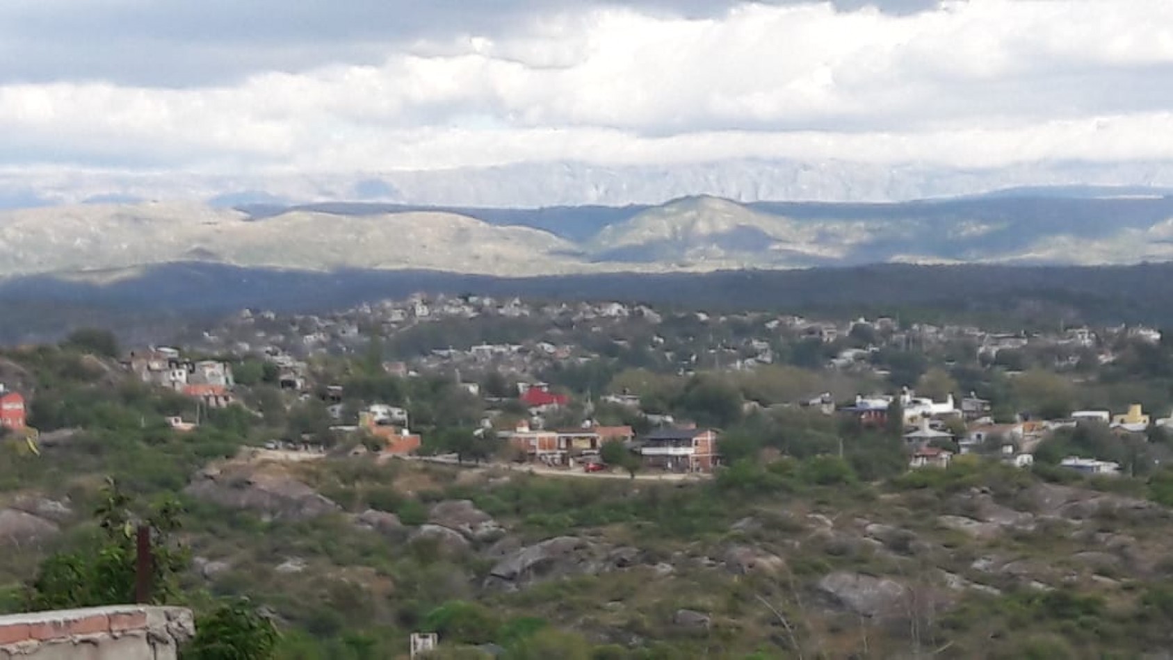 Villa del Lago, Carlos Paz  Inigualable vista a las sierras! 