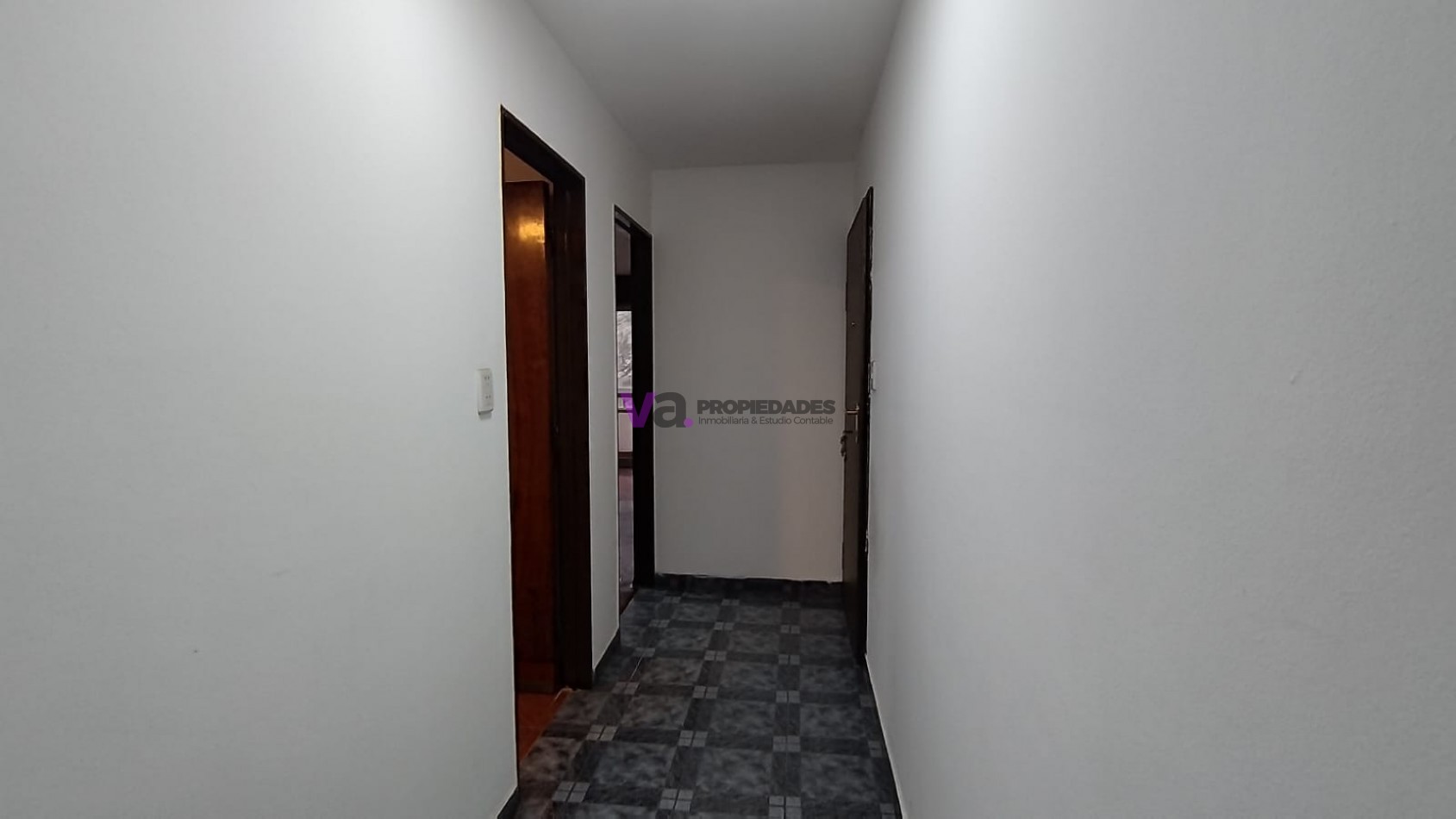 DEPARTAMENTO CENTRO  3 dormitorios, 2 baños, Bv Illia 389. Piso completo!! 