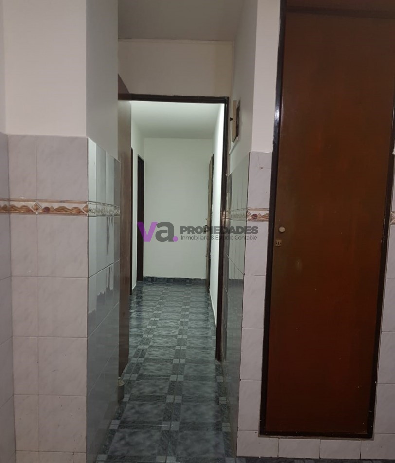 DEPARTAMENTO CENTRO  3 dormitorios, 2 baños, Bv Illia 389. Piso completo!! 