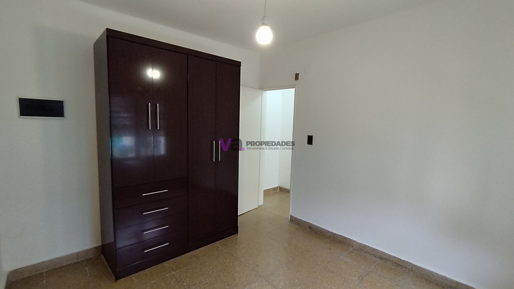 IDEAL INVERSIONISTA, 3 RENTAS! CASA 2 DORM+ DPTO 1 DORM + SALON 80M2, IMPERDIBLE! 