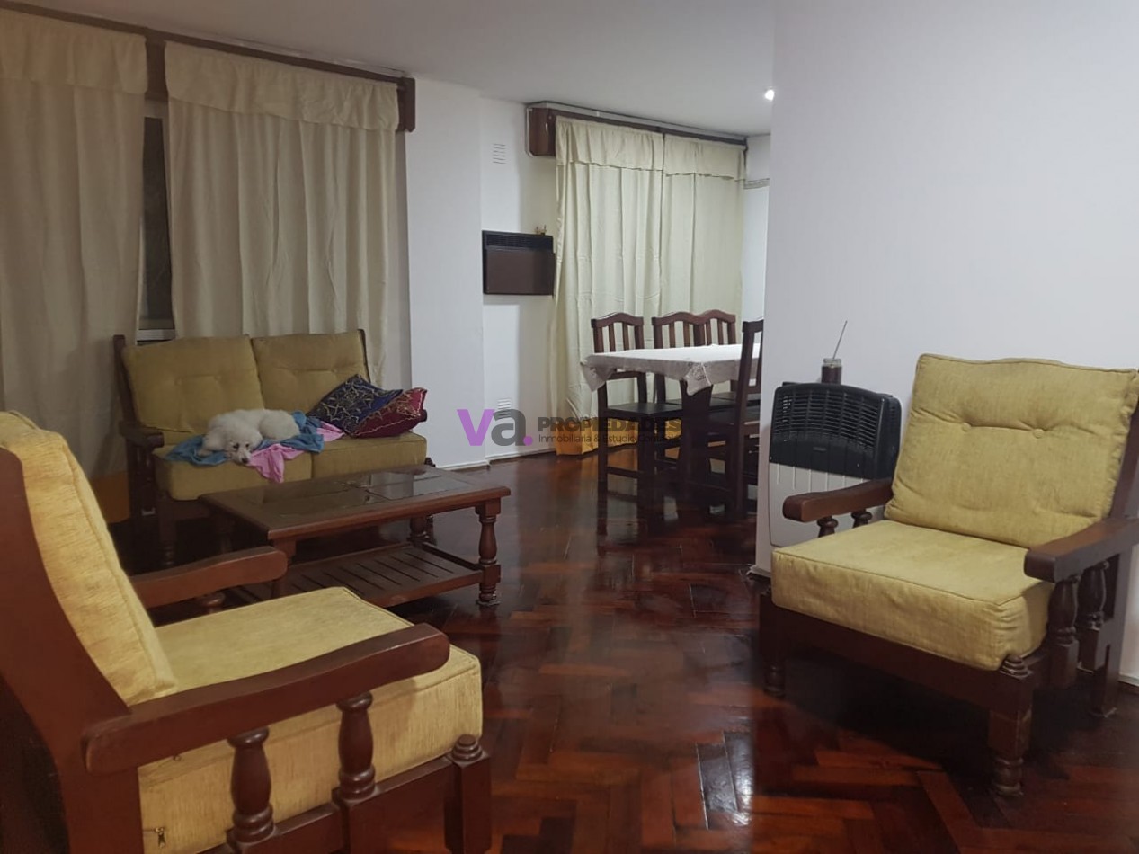 Imperdible! 3 dorm, 2 baños, Bv Illia 389. Piso completo!! 