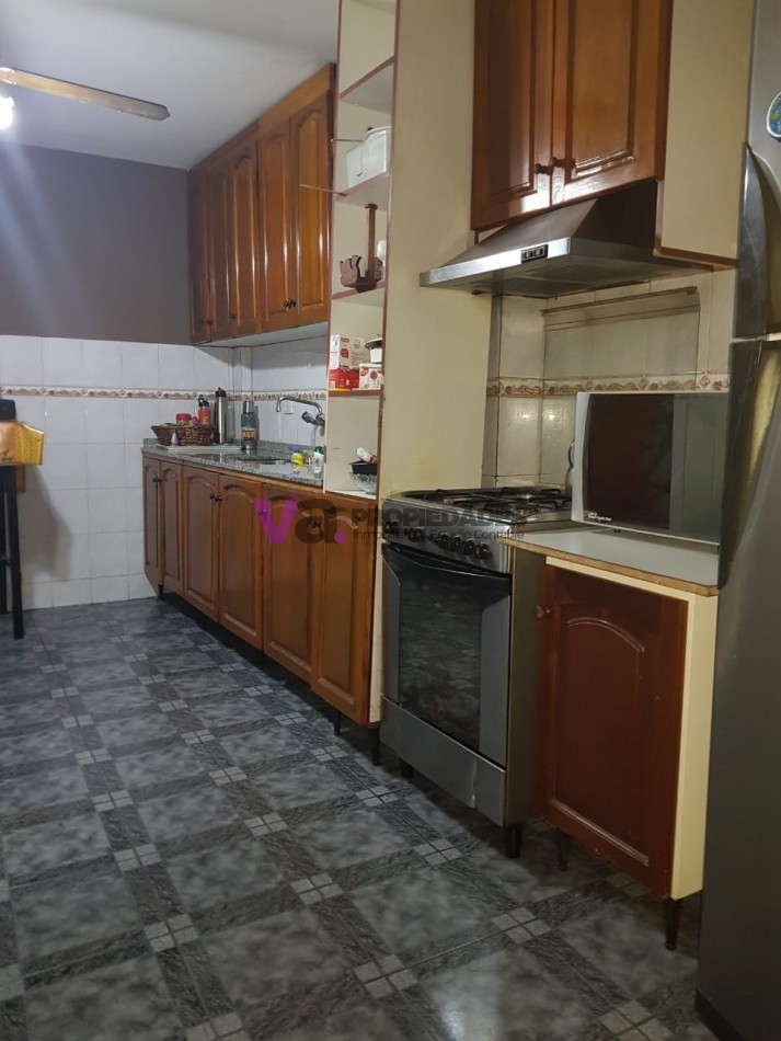 Imperdible! 3 dorm, 2 baños, Bv Illia 389. Piso completo!! 